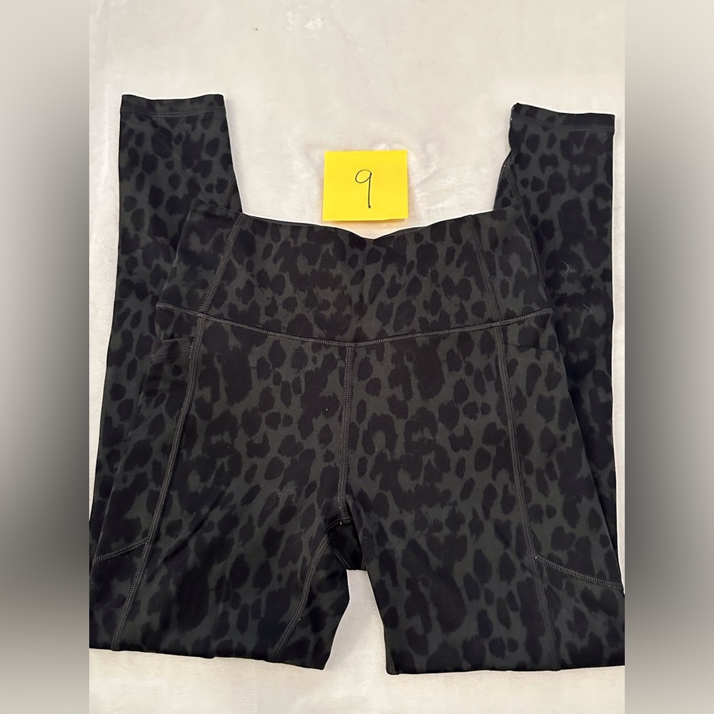 Victoria’s Secret Incredible Essential Legging
